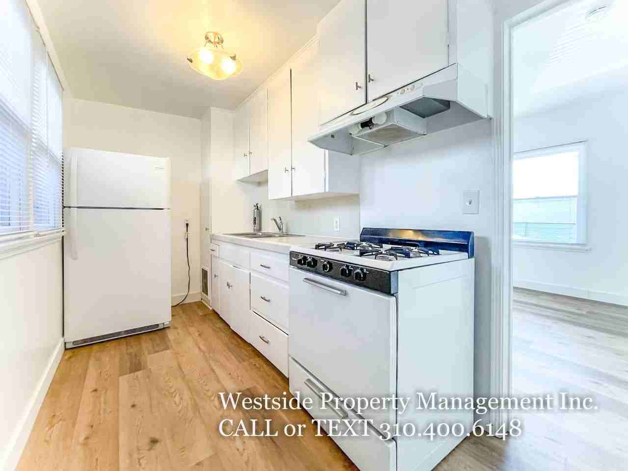 1423 Harvard St. - Photo 3 of 11