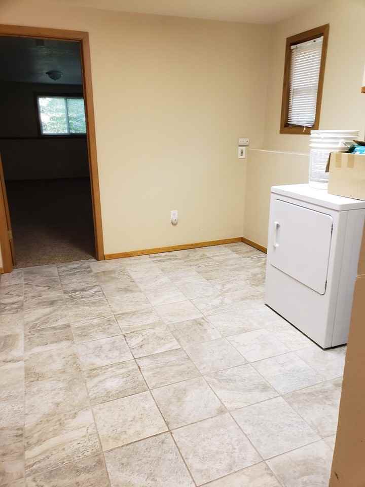3895 Birchwood Dr - Photo 2 of 16