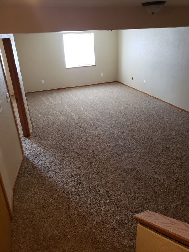 3895 Birchwood Dr - Photo 3 of 16