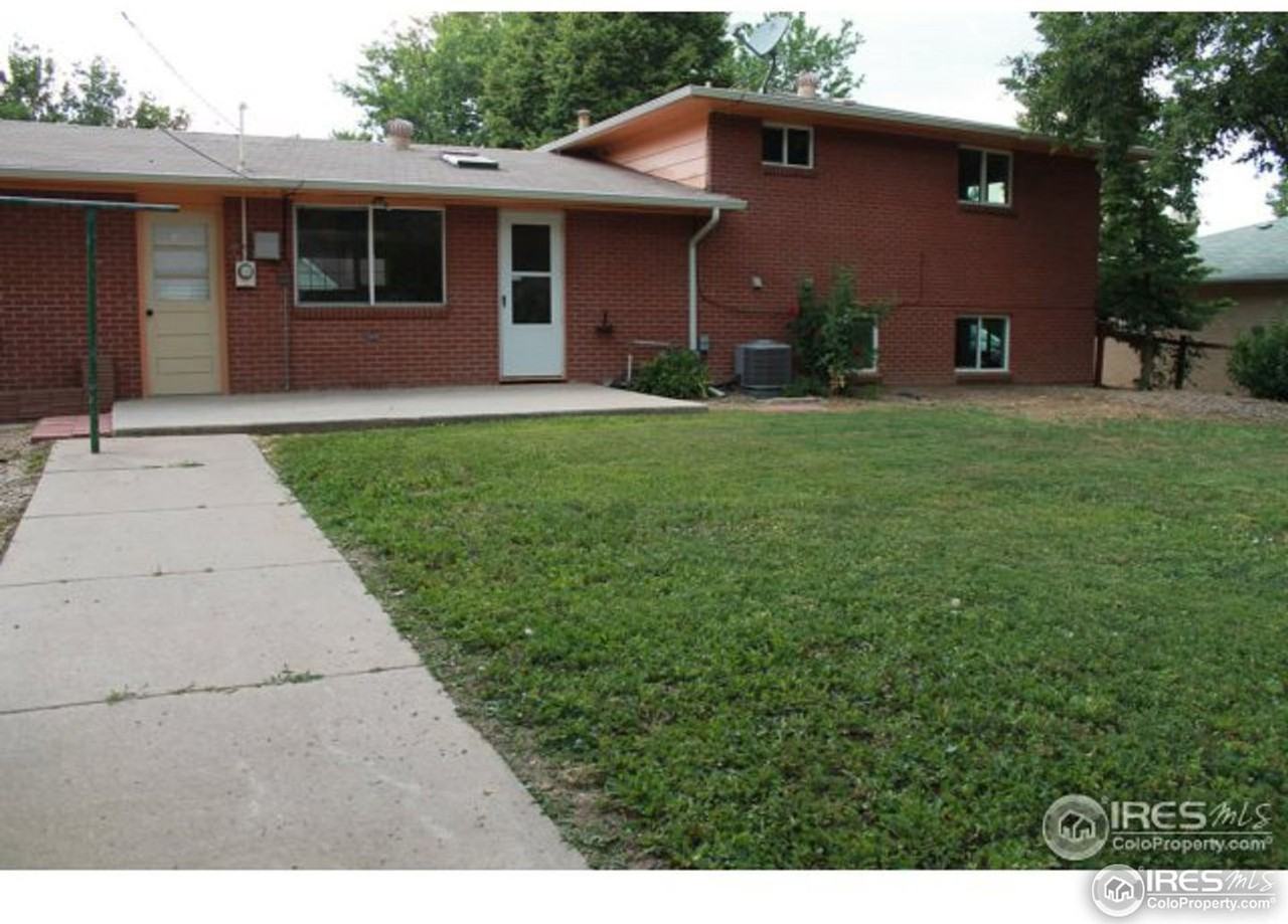 1036 Lilac St - Photo 2 of 15