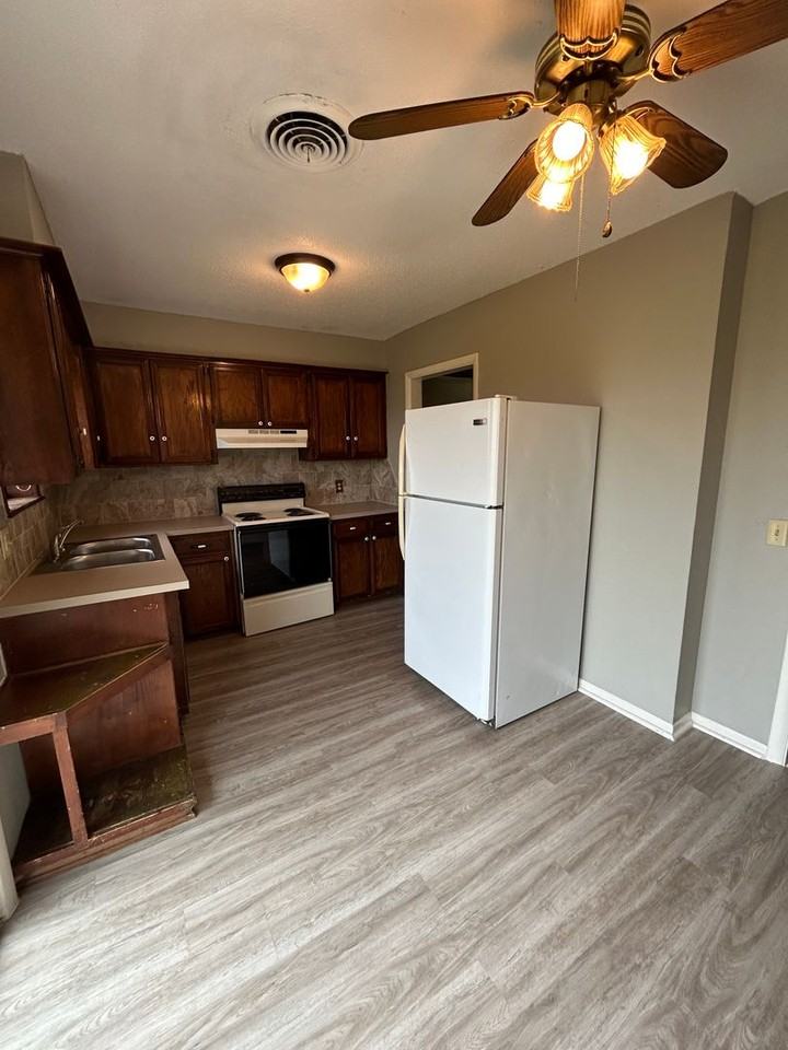 811 Sw 50th St - Photo 7 of 26
