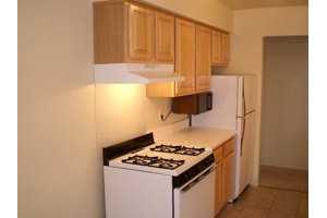 Bristol Village Apartments - Photo 3 of 5