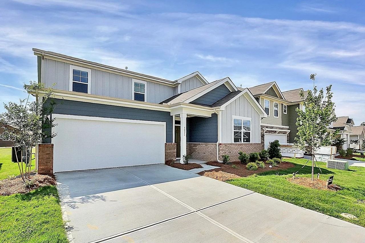 5026 Markfield Ln - Photo 3 of 41