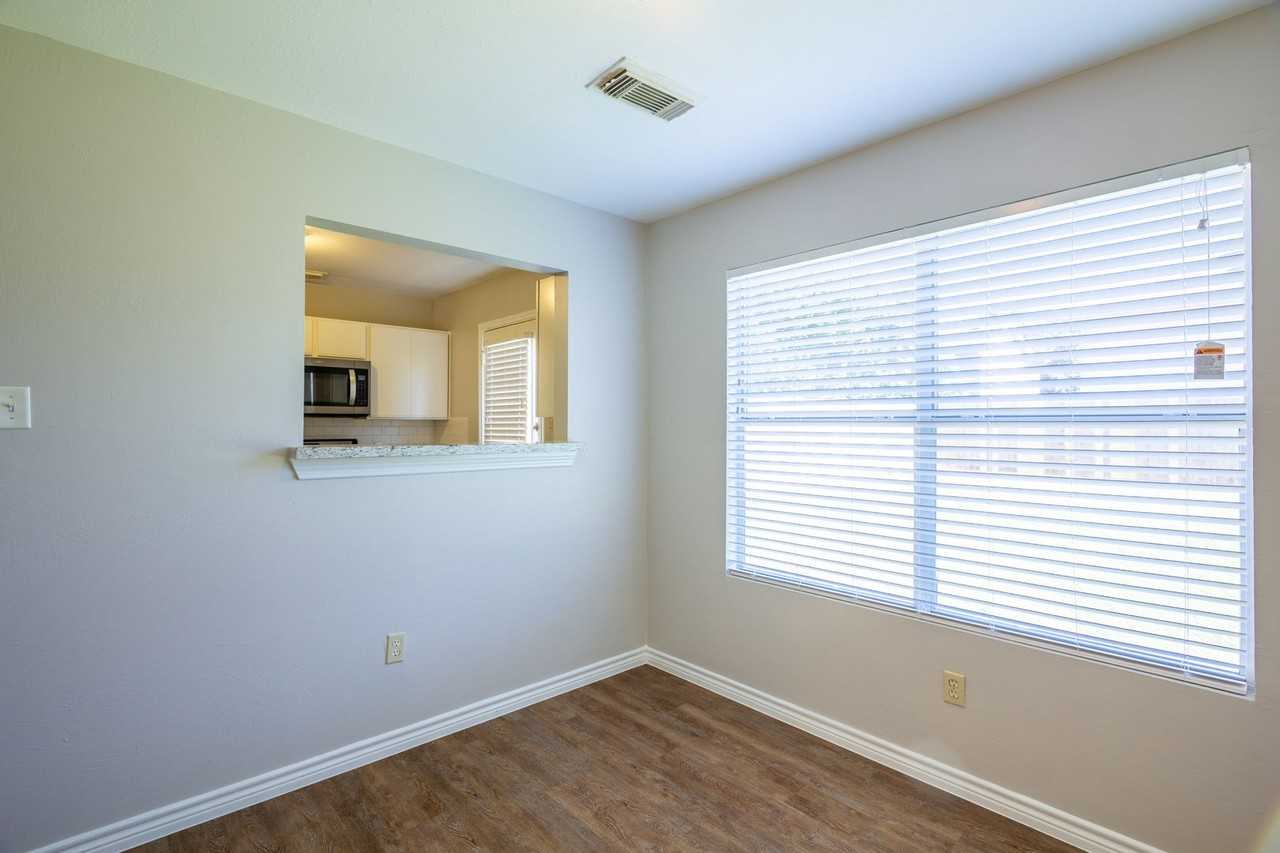 19714 Shores Edge Dr - Photo 6 of 17
