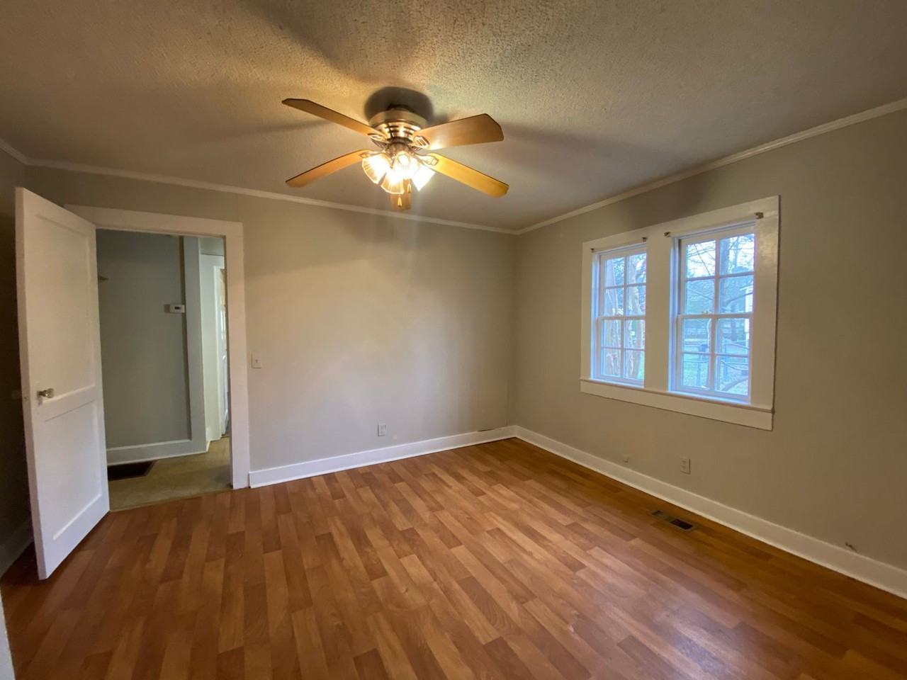 1018B Corbin St - Photo 2 of 7