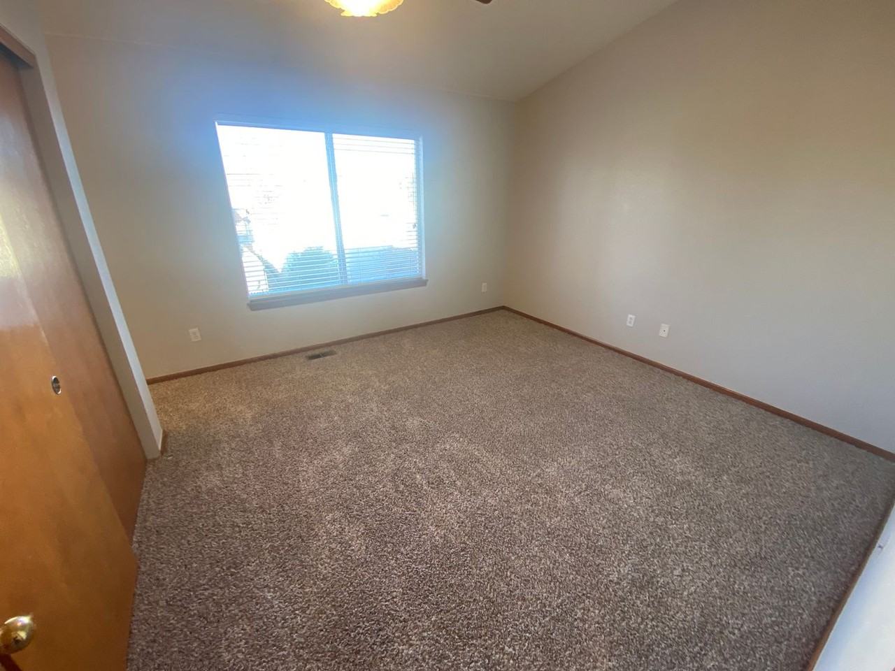 8886 Clover Meadow Ln - Photo 7 of 20