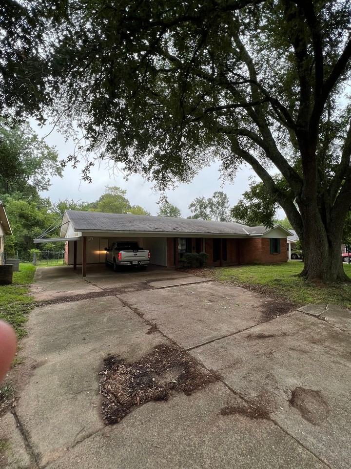 9075 Avalon Dr - Photo 2 of 21