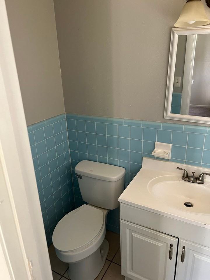 9075 Avalon Dr - Photo 3 of 21