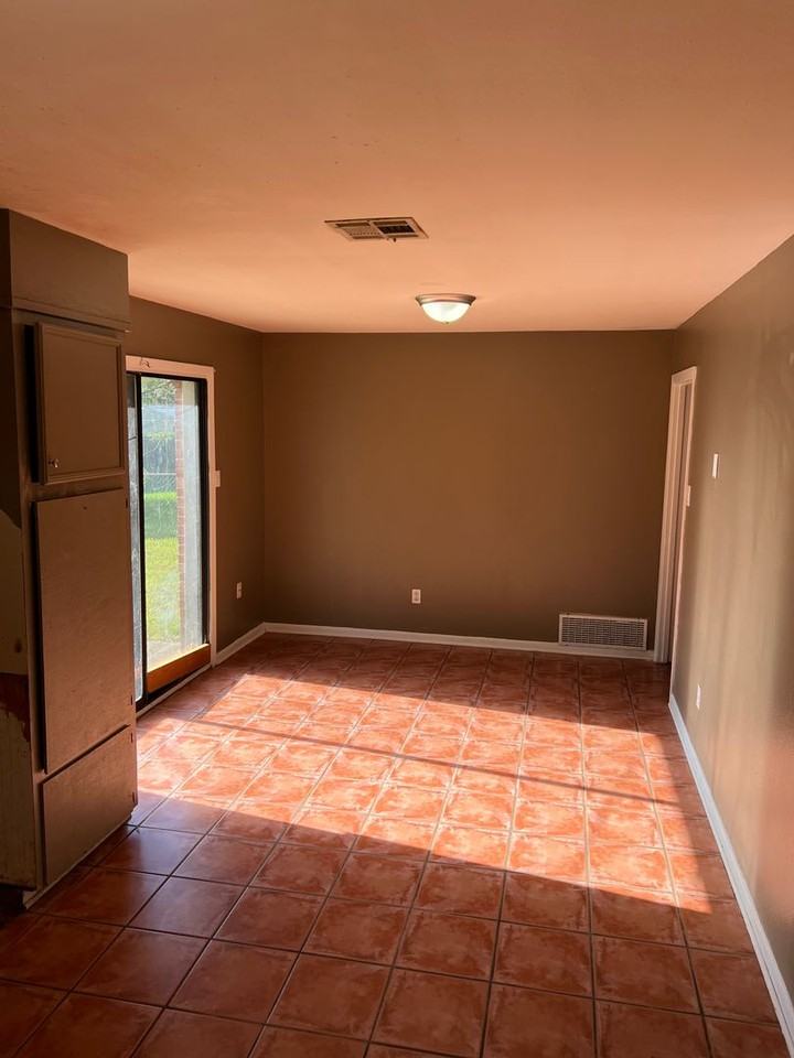 9075 Avalon Dr - Photo 6 of 21