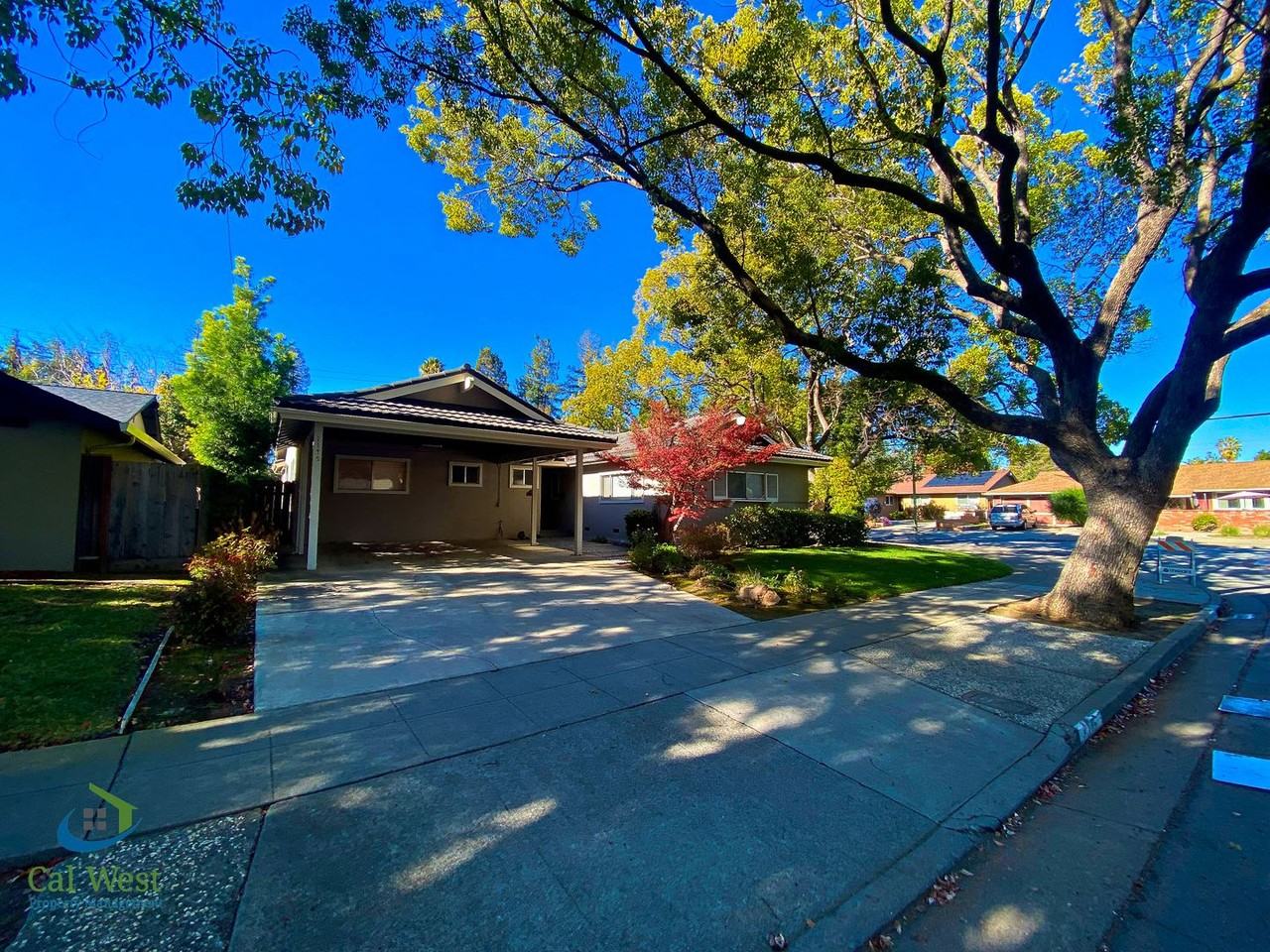 1175 Ravenscourt Ave - Photo 2 of 35