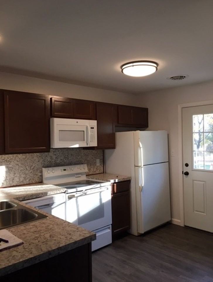 1821 Detters Mill Rd - Photo 2 of 7