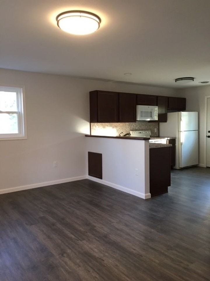 1821 Detters Mill Rd - Photo 3 of 7