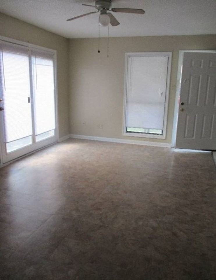 3017 Courtney Ave - Photo 5 of 5
