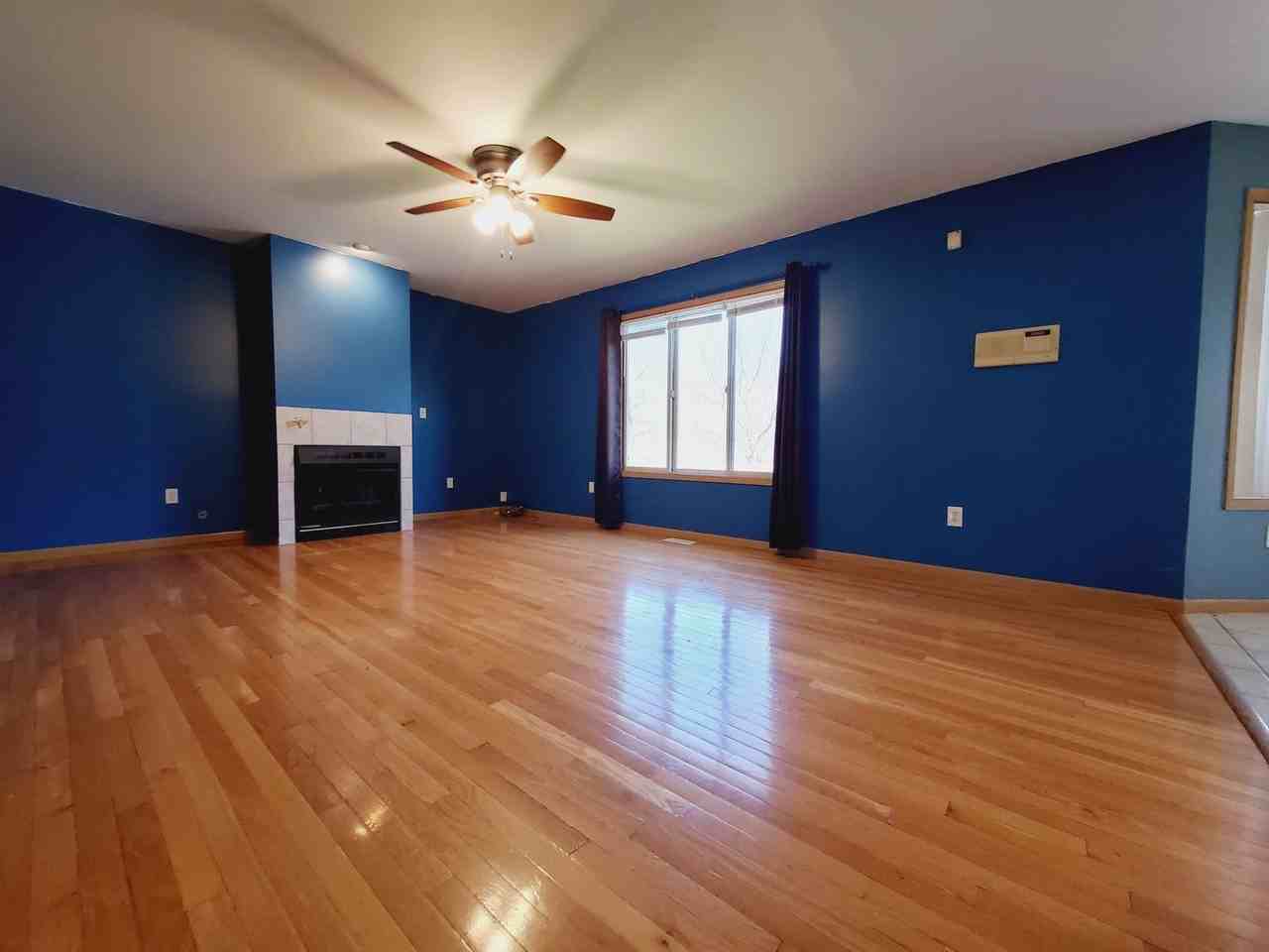 1927 Westfield Ct - Photo 3 of 13