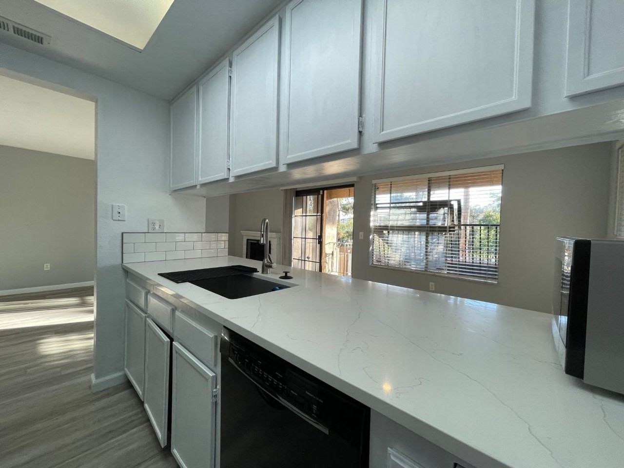 1137 Arbor Ln - Photo 2 of 19