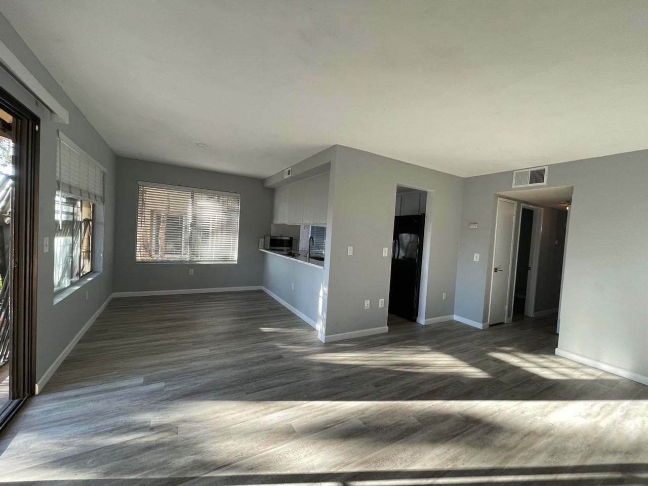 1137 Arbor Ln - Photo 5 of 19