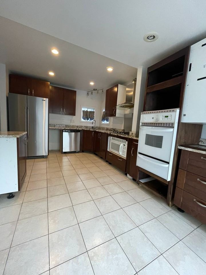 8 Whipple St - Photo 5 of 22