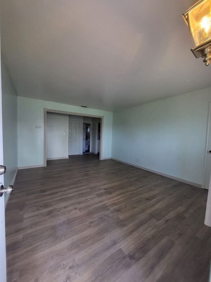 199 Graves Ave - Photo 2 of 6