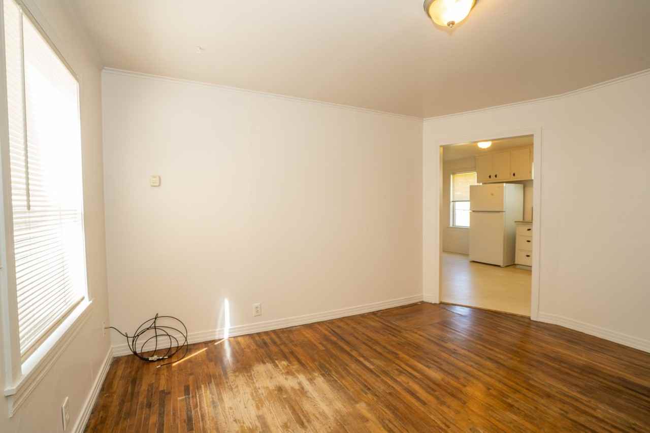 517 1/2 McKinley Ave - Photo 3 of 10