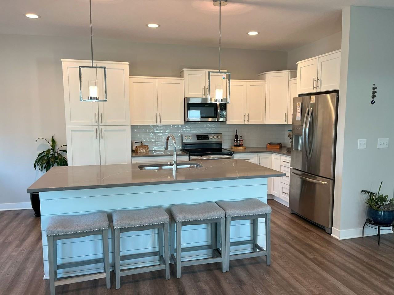 6942 W 162nd Ct - Photo 3 of 24