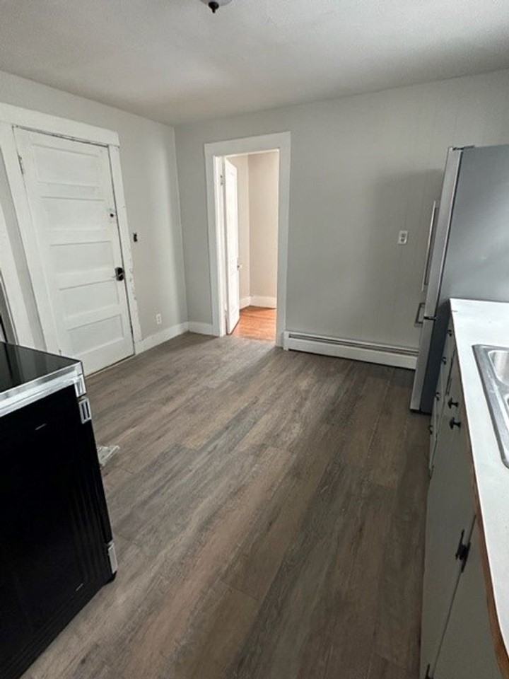 100 Summer St #302 - Photo 4 of 8