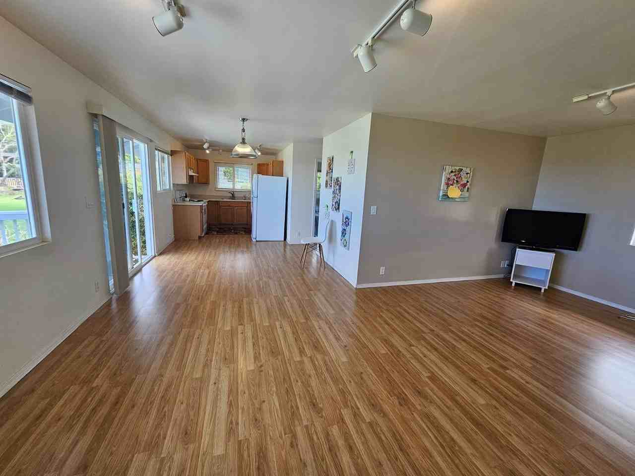 40 Huina Pl - Photo 6 of 20