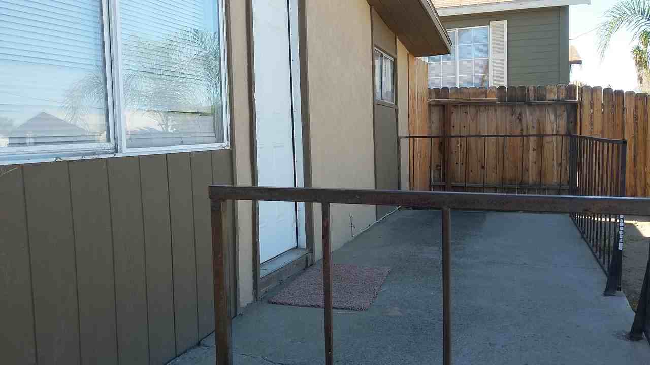 323 A St - Photo 3 of 12