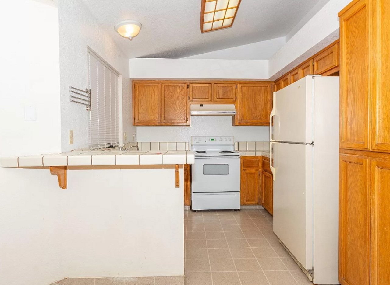8005 Cold Creek Ct - Photo 7 of 13