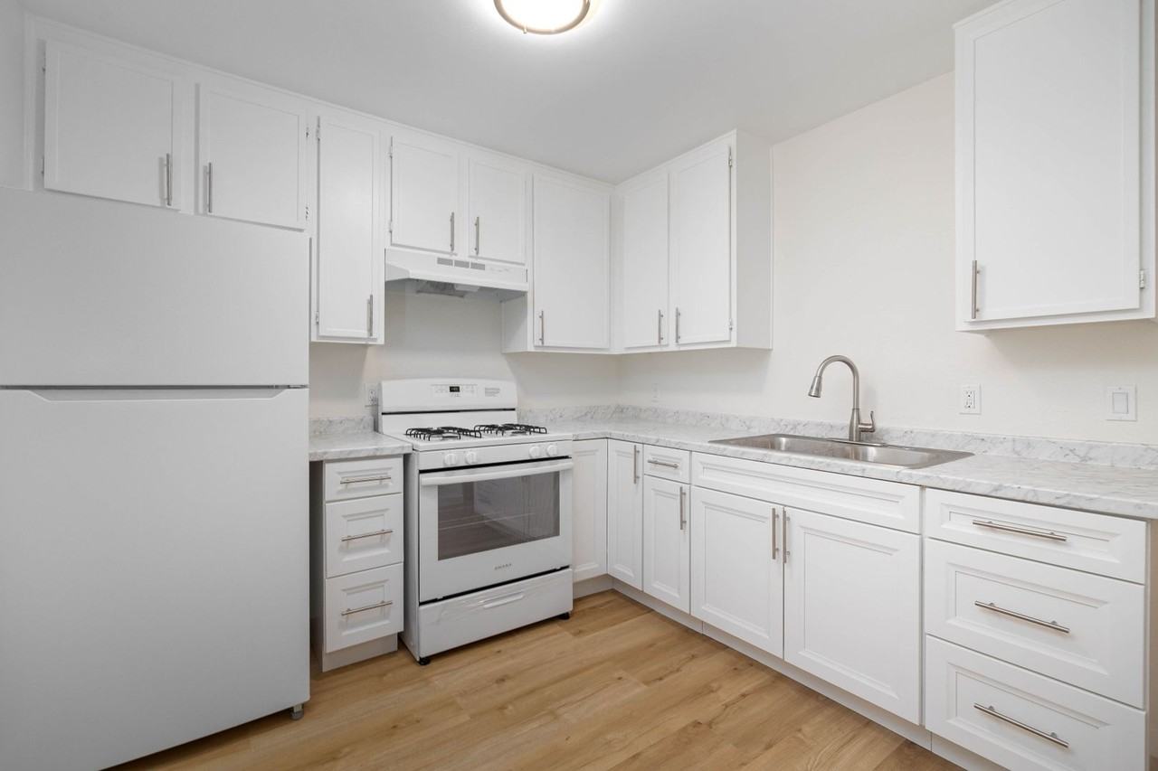 Recently Renovated and Ready For Move In! - Photo 3 of 12