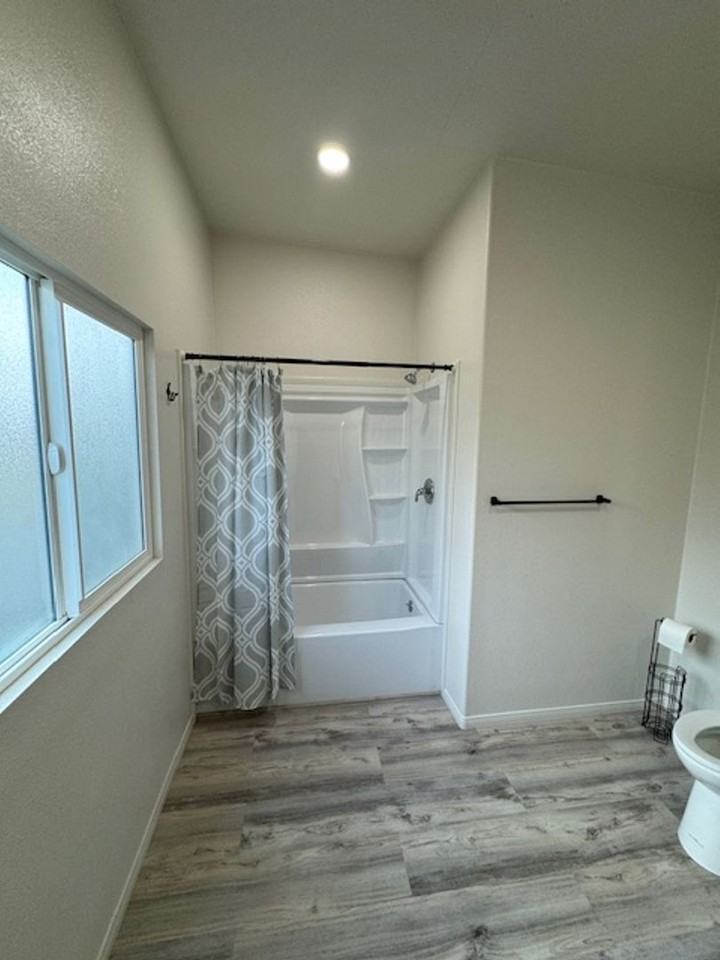 25100 Pierson Rd - Photo 2 of 7