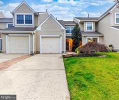 featured image of 2303 Doral Dr