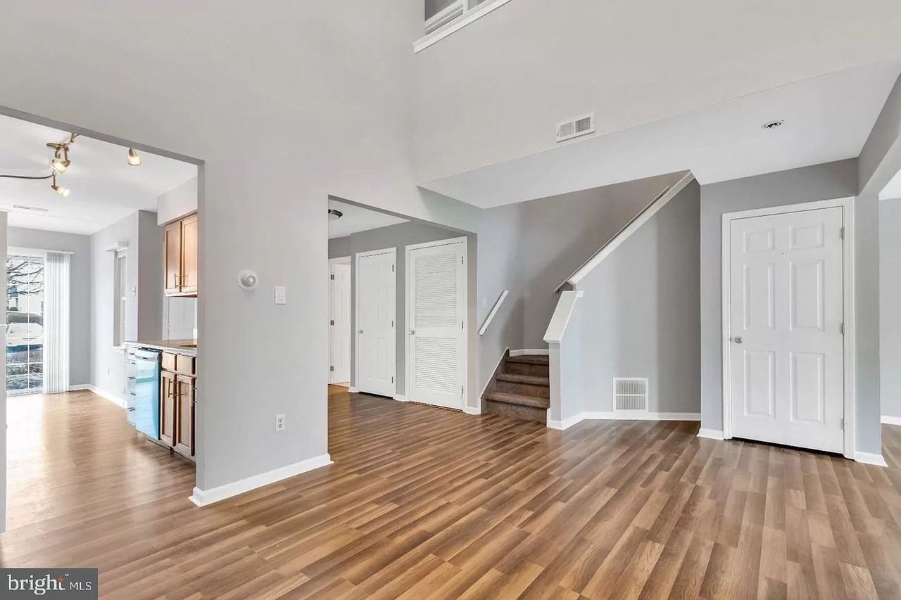 2303 Doral Dr - Photo 2 of 17