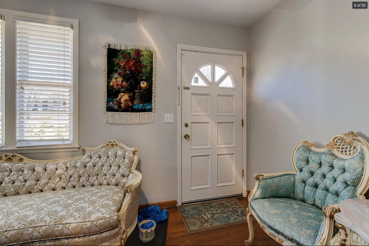 366 Brewer Dr - Photo 4 of 30