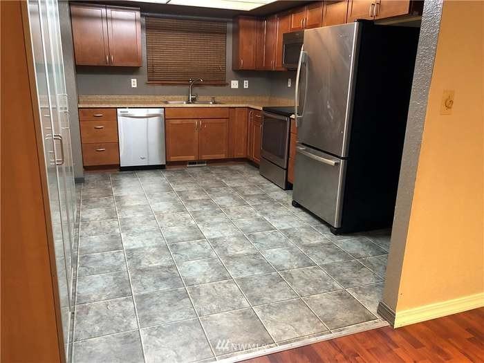 2643 West Texas Street - Photo 3 of 6