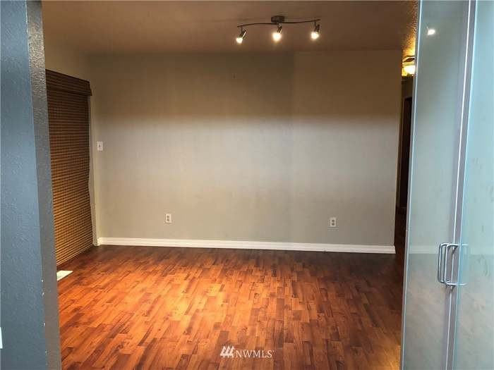 2643 West Texas Street - Photo 4 of 6