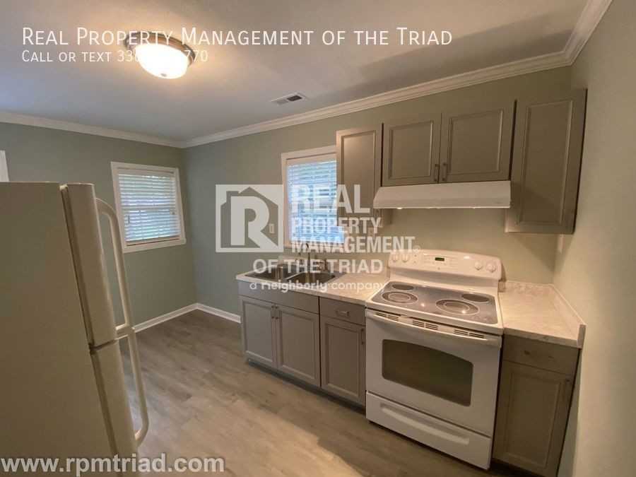 1100 Hickory Ave - Photo 2 of 19