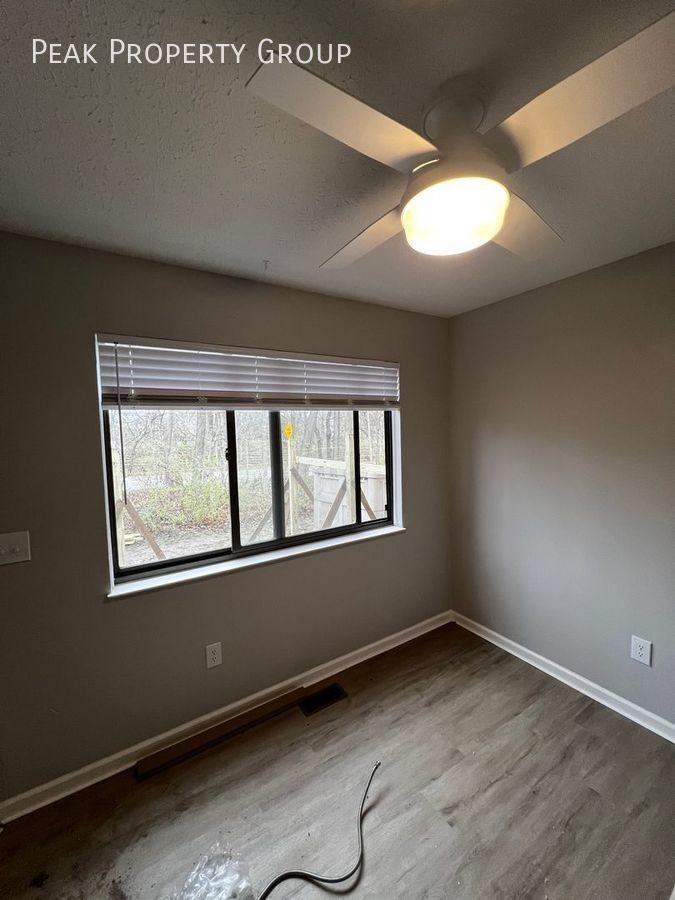 3176 Griggsview Ct - Photo 3 of 6