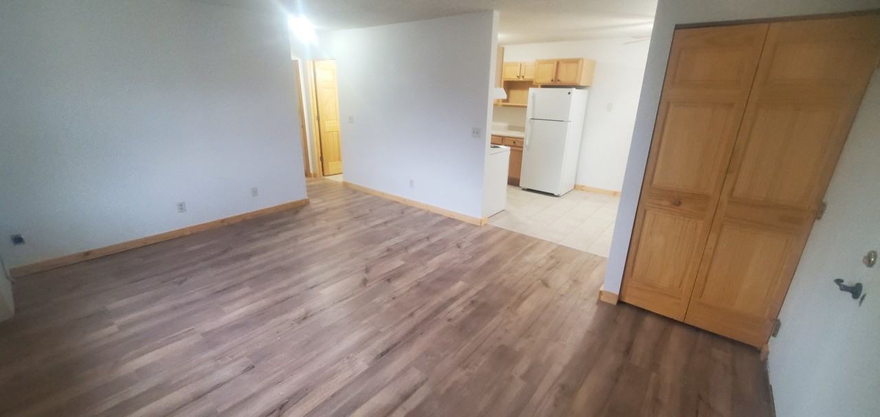 1701 La Crescent St #136 - Photo 5 of 15