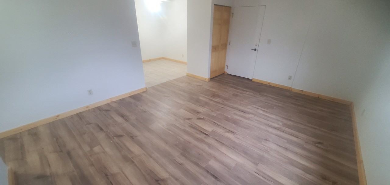 1701 La Crescent St #136 - Photo 7 of 15