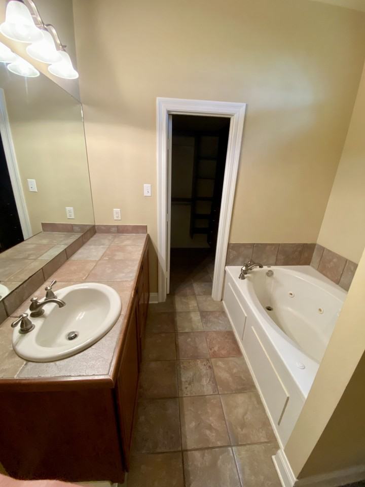 221 Windcreek Ln #NA - Photo 4 of 18
