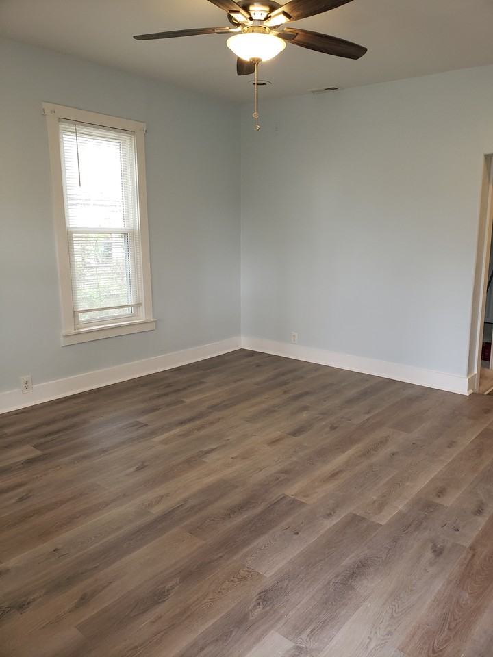 1000 Madison St #NA - Photo 2 of 14