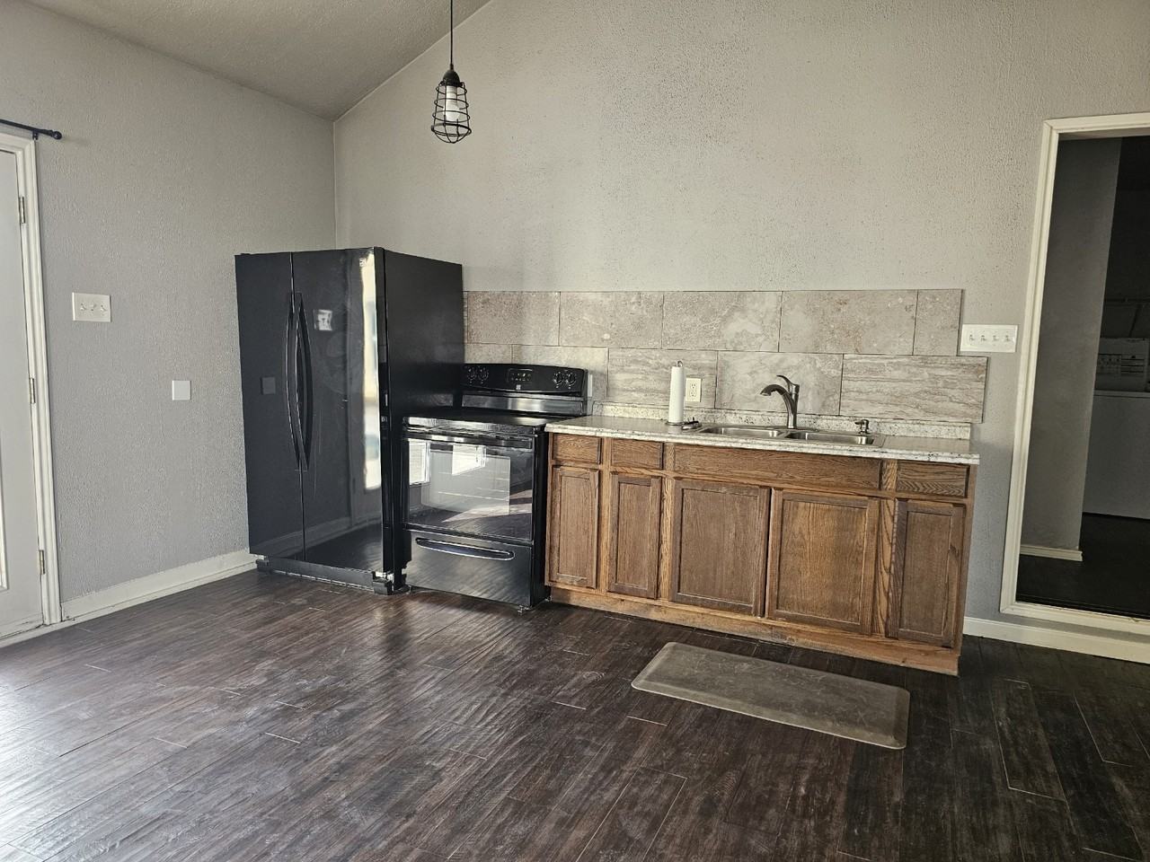 1909 Brunson Avenue #NA - Photo 2 of 9
