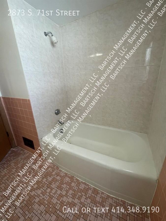 2873 S 71st St - Photo 3 of 8