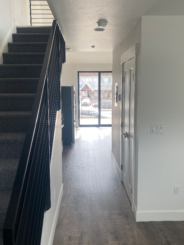 930 Blue River Pkwy #1D - Photo 3 of 8