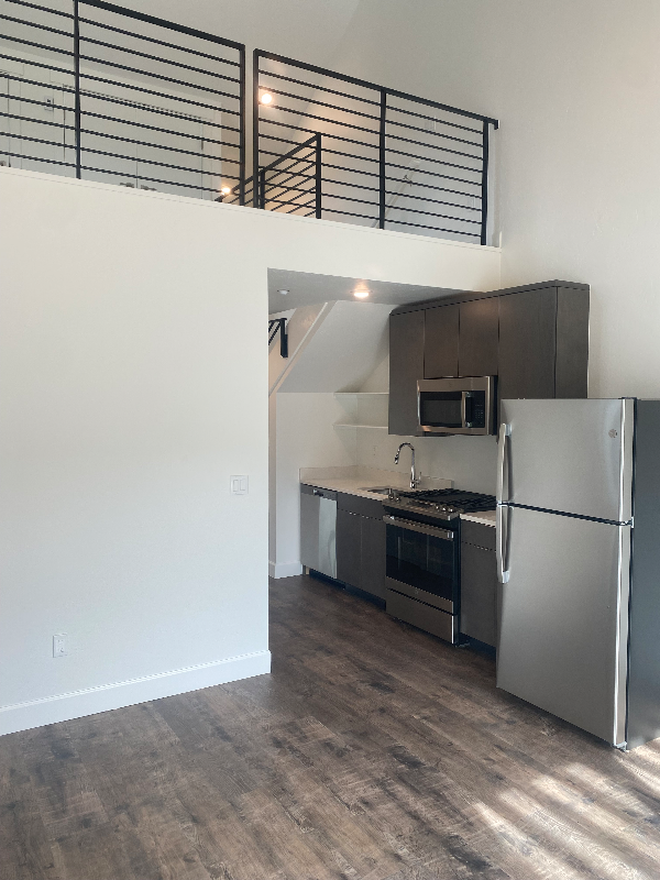 930 Blue River Pkwy #1D - Photo 4 of 8