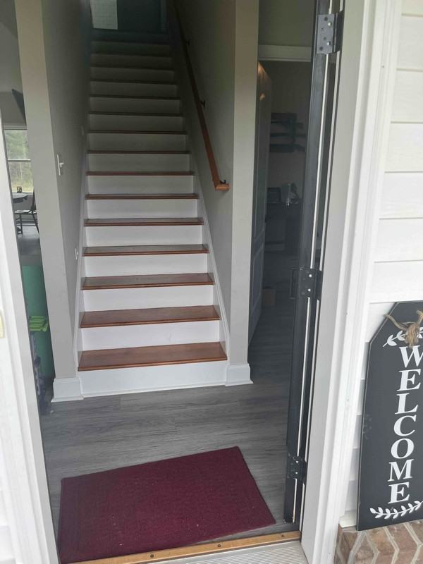1028 Suburban Rd - Photo 2 of 24
