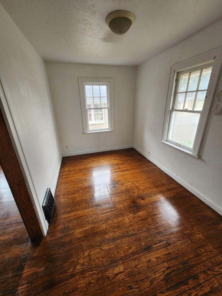 2530 Bonds Ave #1 - Photo 6 of 14