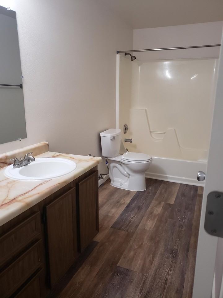 1373 Ne Hogan Pl #1373 - Photo 3 of 10