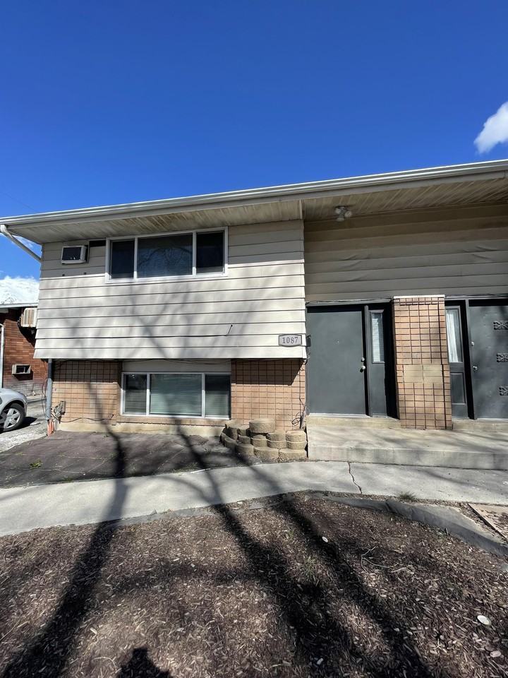 1087 N 150 W #1087 - Photo 2 of 39