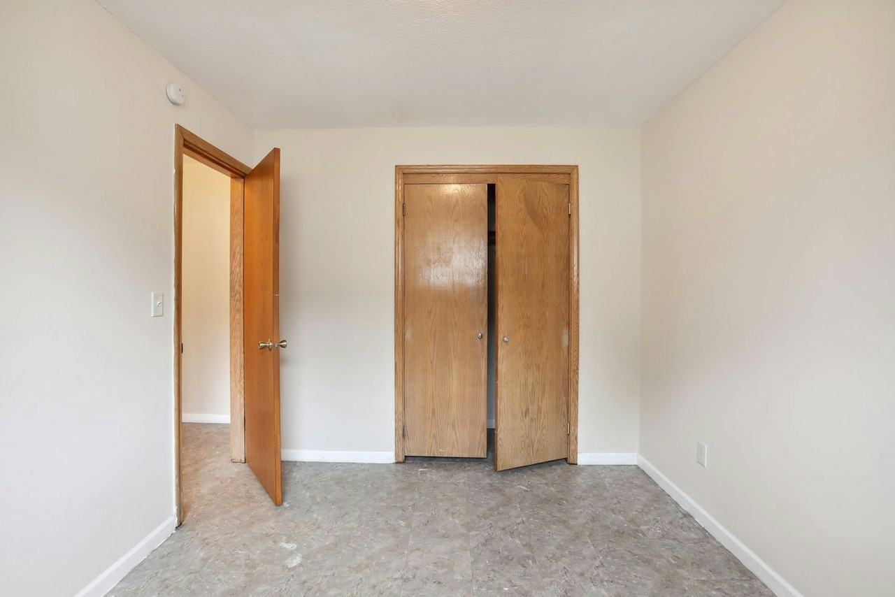 4628 Tyler Street Northeast, Unit 4628-202 - Photo 7 of 15